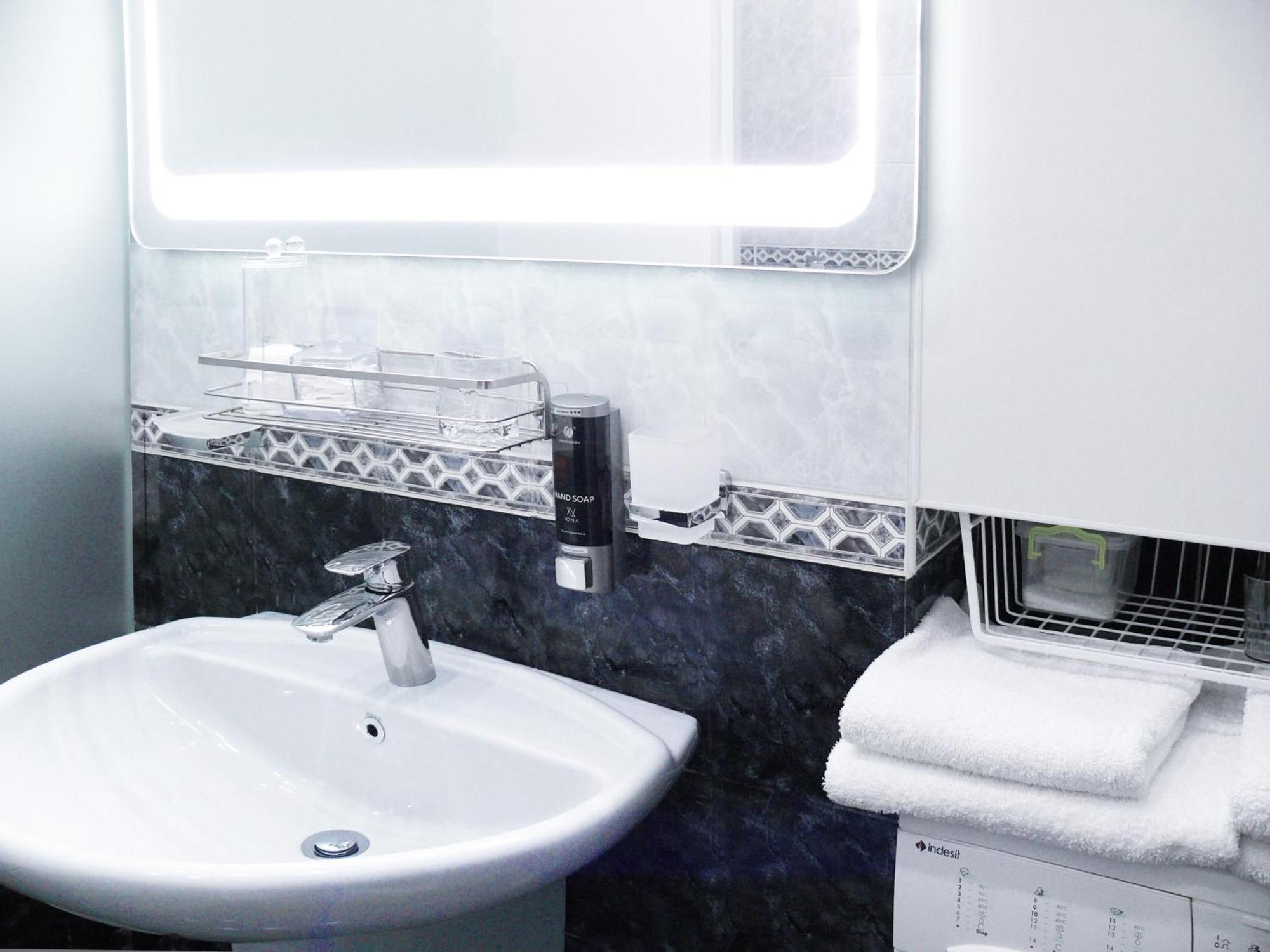 Apartment Luxury Centre Located Киев Екстериор снимка