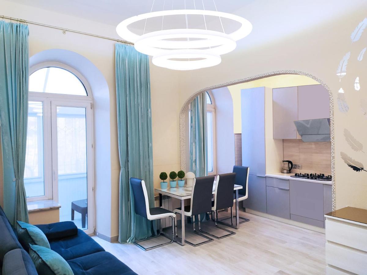 Apartment Luxury Centre Located Киев Екстериор снимка